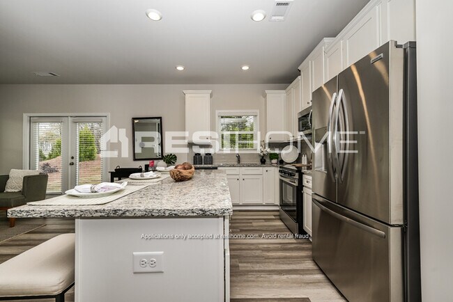 Building Photo - 2701 Porchlight Ct