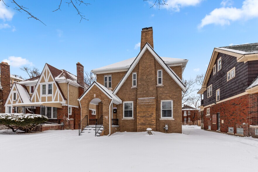 Building Photo - 4767 Sturtevant St