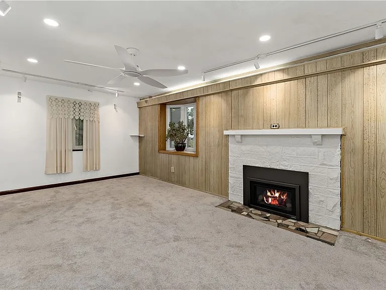 Building Photo - 350 Broadway Dr