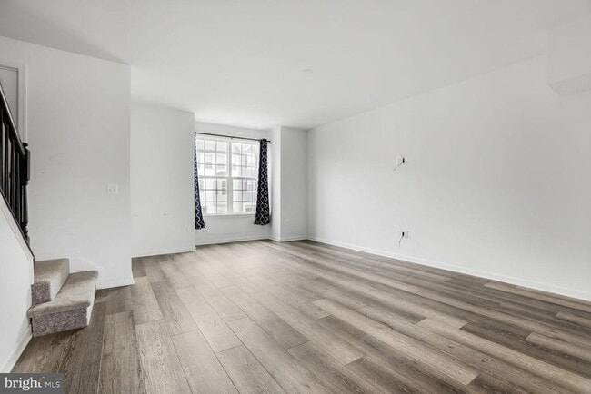 Building Photo - 2323 Champions Wy