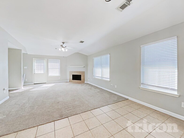 Building Photo - 24118 Skywing Ct