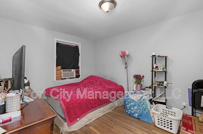 Building Photo - 944 Dalton Ave