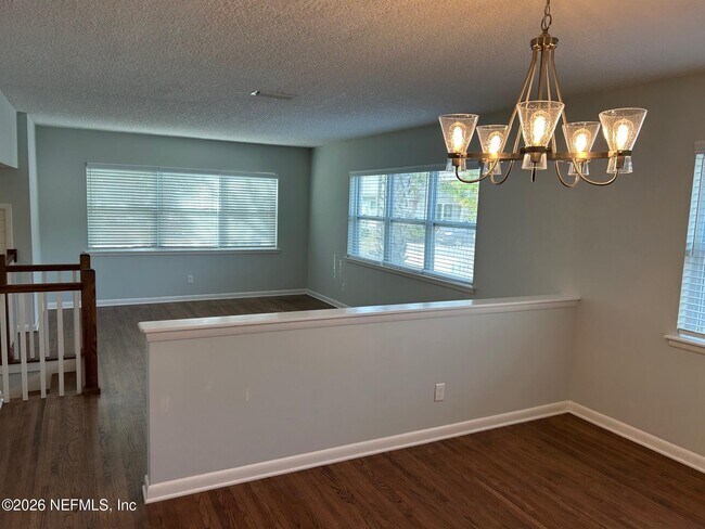 Building Photo - 240 Hopkins St