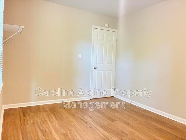 Building Photo - 407 Gardner St
