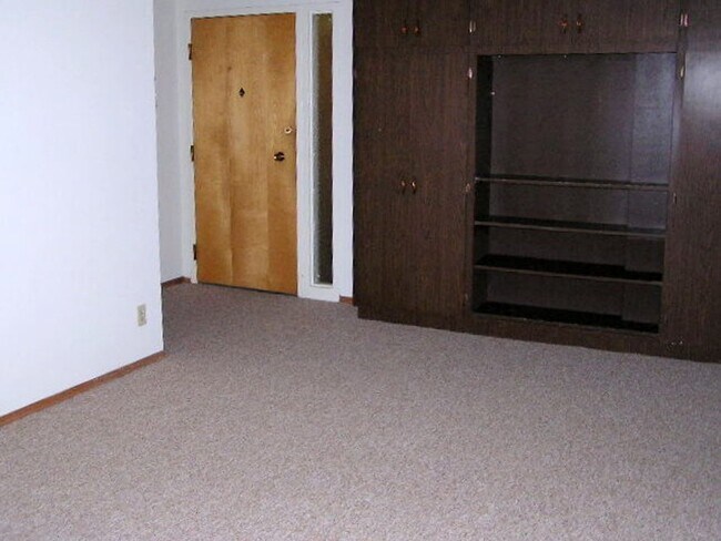 Interior Photo - T2724