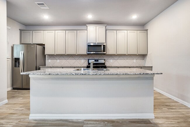 Building Photo - 12611 Taymouth Manor Dr