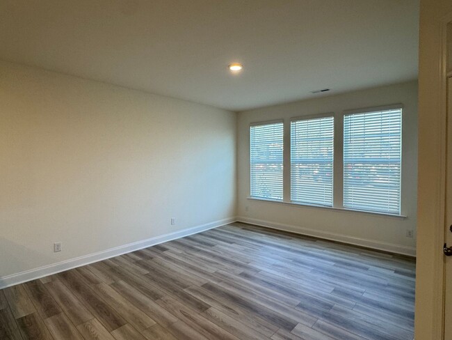 Building Photo - End Unit 3 Bed | 2.5 Bath New Construction...