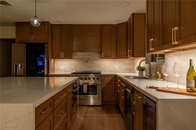 Building Photo - 3485 Shamrock Ave