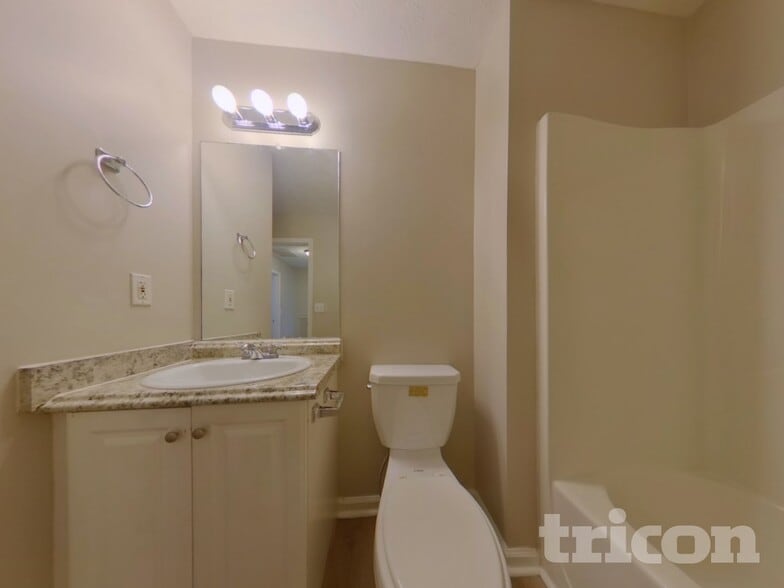 Building Photo - 360 Springhaven Way SE