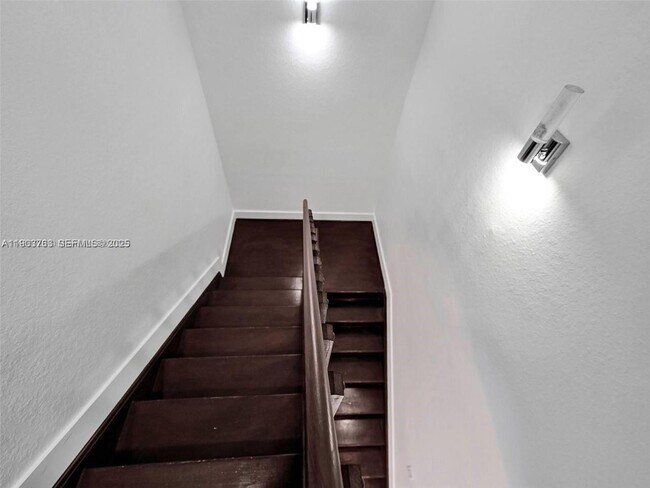 Building Photo - 7565 NW 177th Terrace