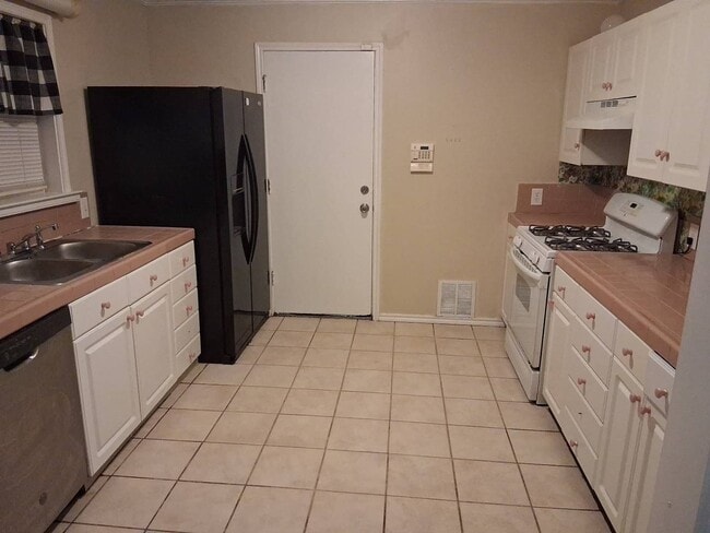 Building Photo - Charming 3/2 Home in the Heart of Temple