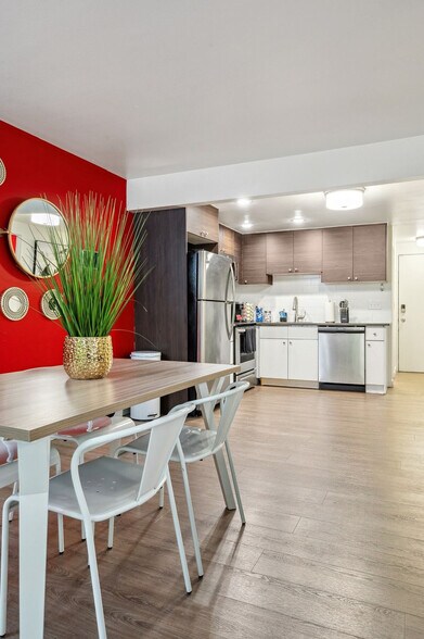 Building Photo - 436 102nd Ave SE