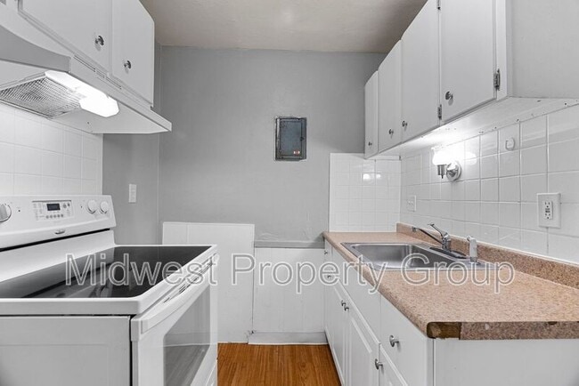 Building Photo - 3716 Geraldine Ave
