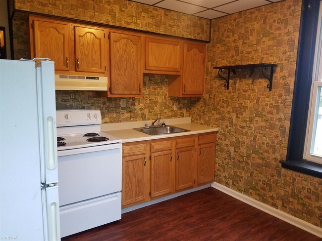 Building Photo - 3 br, 1 bath Apartment - 3728 Dawson Street