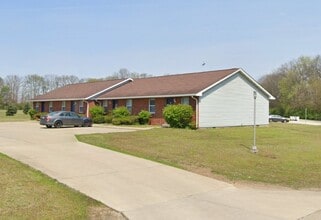 Building Photo - 8701 N Raintree Ct