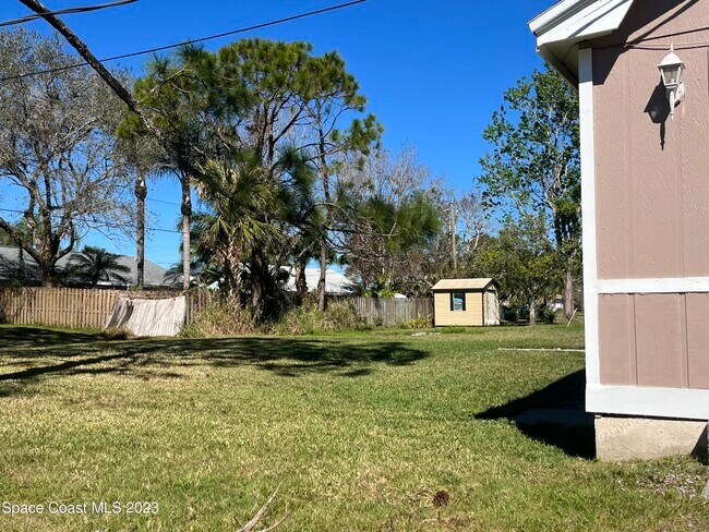 Building Photo - 7050 Bismark Rd