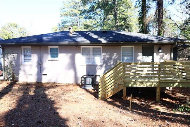 Building Photo - 1876 Sandtown Rd SW