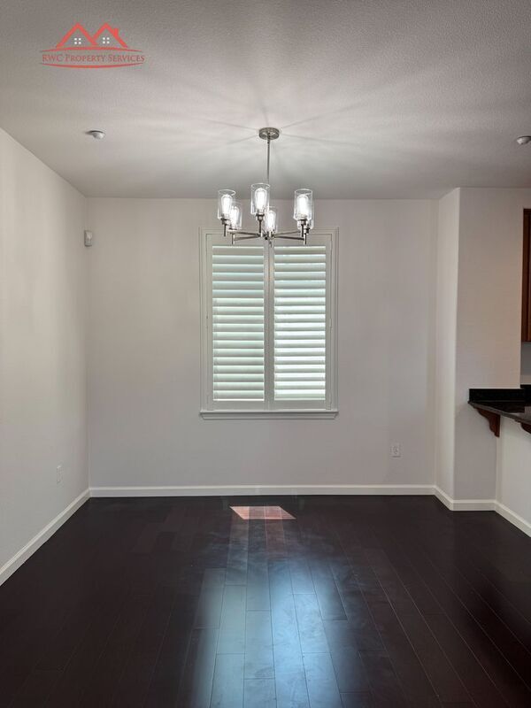 Building Photo - 326 Bautista Pl