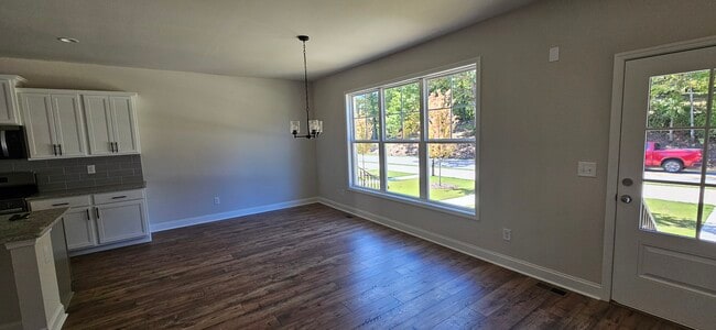 Building Photo - 1240 Ainsworth Alley