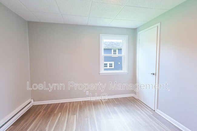 Building Photo - 14210 Temple St