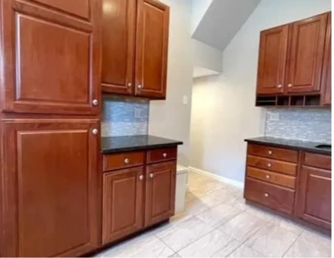 Building Photo - 413 W Porter St