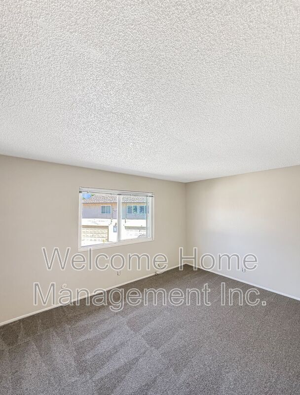 Building Photo - 1037 Mohr Ln