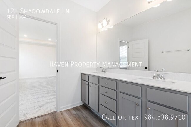 Building Photo - 121 Shadowdale Ln