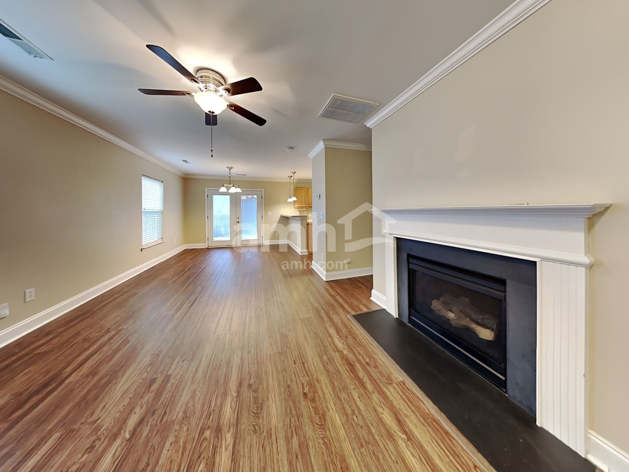 Building Photo - 8829 Shadowglen Dr