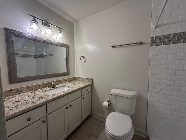 Building Photo - 838 Green Ridge Dr
