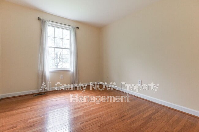 Building Photo - 7612 Indian Hills Dr