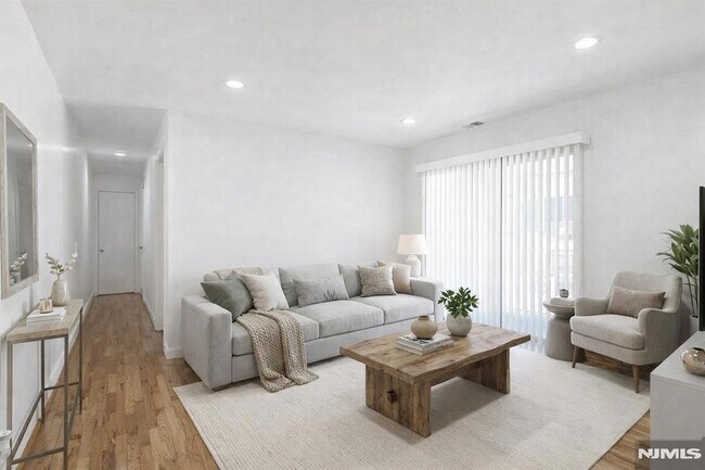 Building Photo - 700 Schuyler Ave