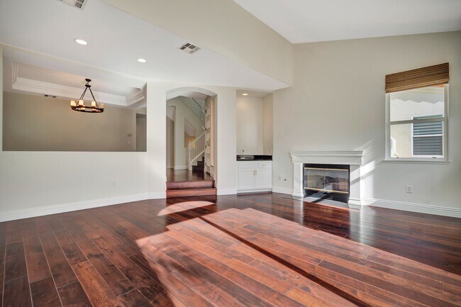 Building Photo - 6463 Zuma View Pl