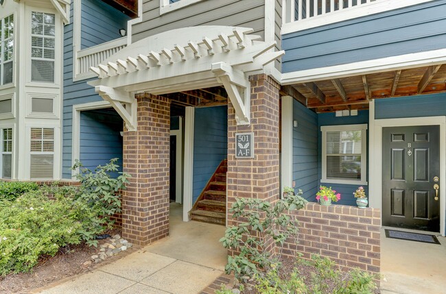 Building Photo - 501 Olmsted Park Pl