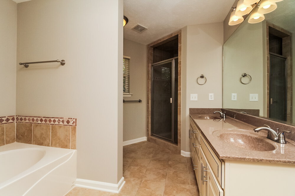 Building Photo - 597 Butternut Trce