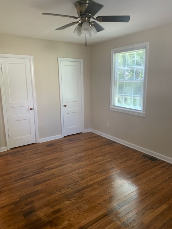 Building Photo - 302 Kent Rd