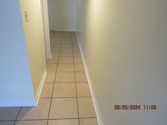 Building Photo - 705 Terrance Ct