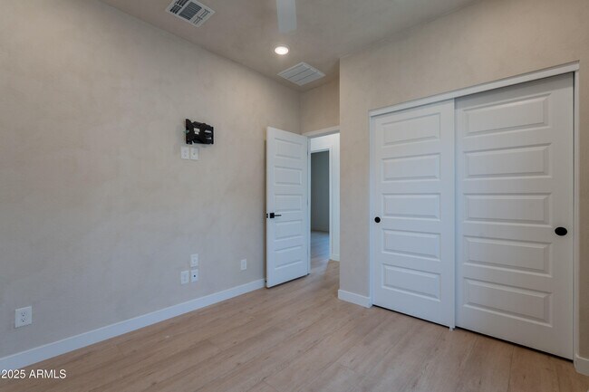 Building Photo - 4831 S Molly