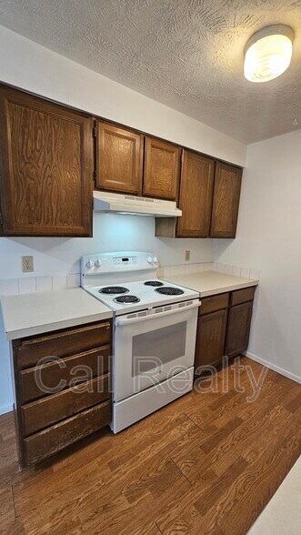 Building Photo - 2815 E 27th Ave