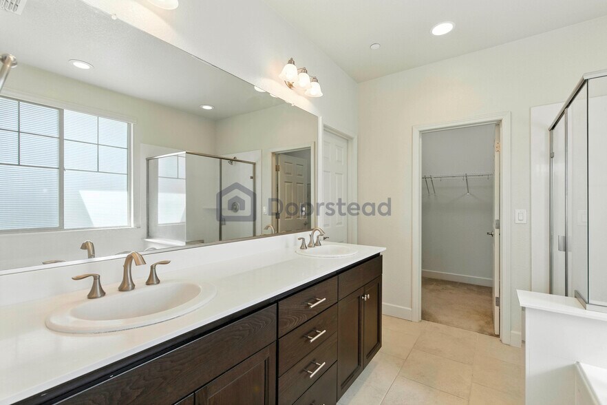 Building Photo - 4677 Lue Ln
