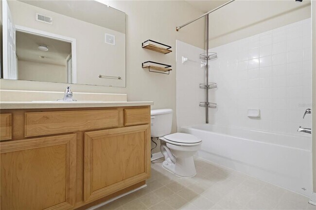 Building Photo - 1015 Villagio Cir