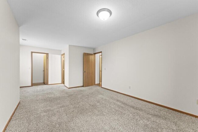 Building Photo - 2108 Stirrup Ln