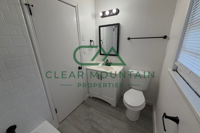 Building Photo - Move-in Special! Limited-Time Leasing Offer - FREE RENT!