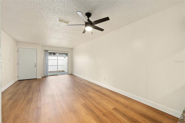 Building Photo - 3025 SE 55th Ave