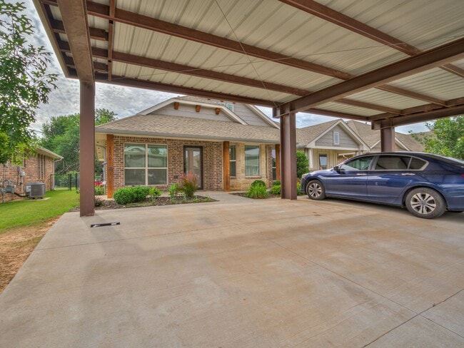 Building Photo - 5800 Campbell Creek Dr
