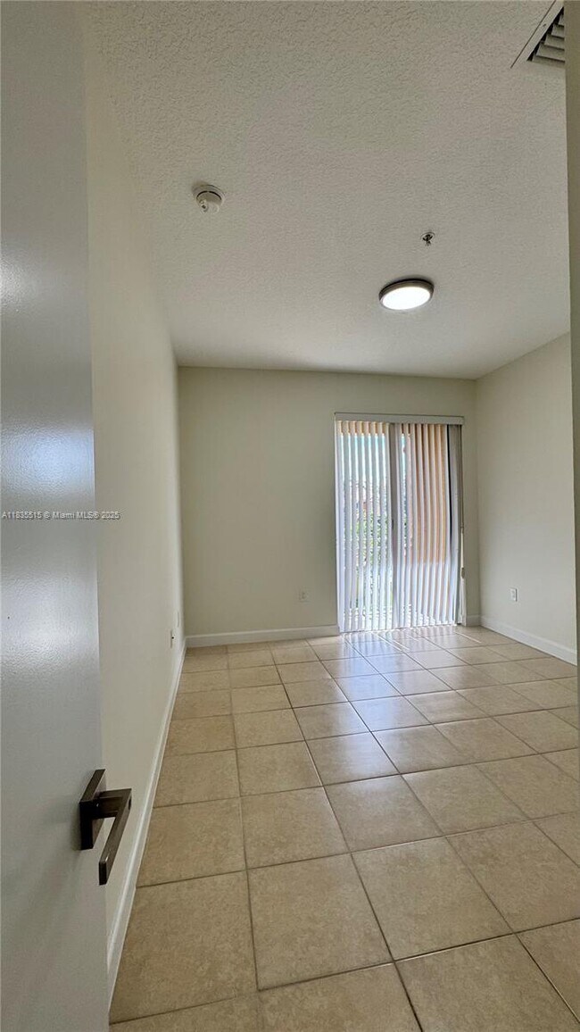 Building Photo - 14367 SW 10th St