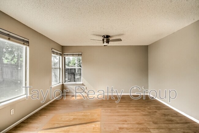 Building Photo - 13460 Vine St