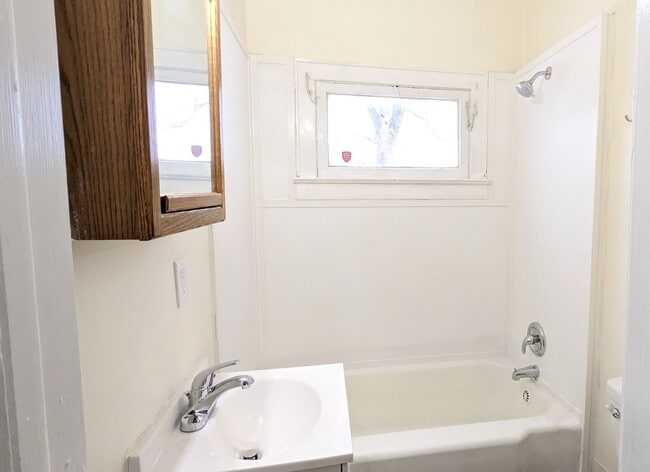 Building Photo - 1241 7th St