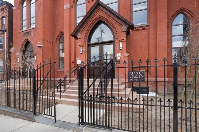 Building Photo - 328 Pacific Ave