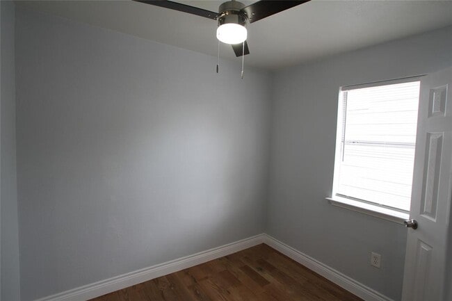 Building Photo - 1220 Reese St