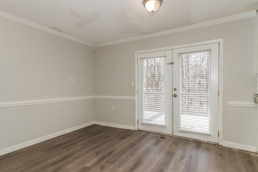 Building Photo - 565 Bells Ferry Pl